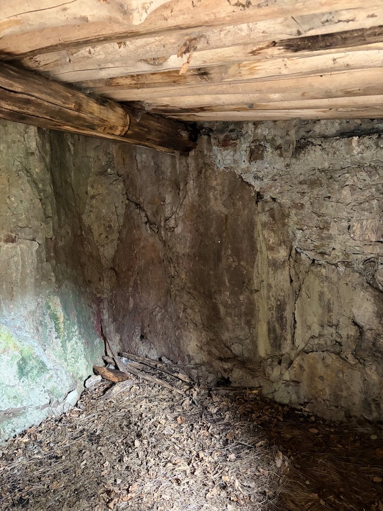 L'intérieur de l'abri Baratin, vestige des batailles de 1914-1918 dans les Vosges.