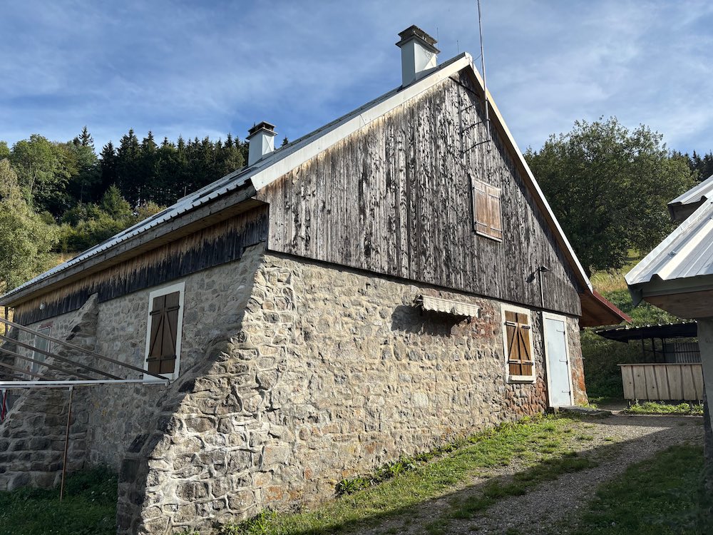 Bâtiment de l'ancienne ferme, actuellement nommé le Refuge du Sudel.