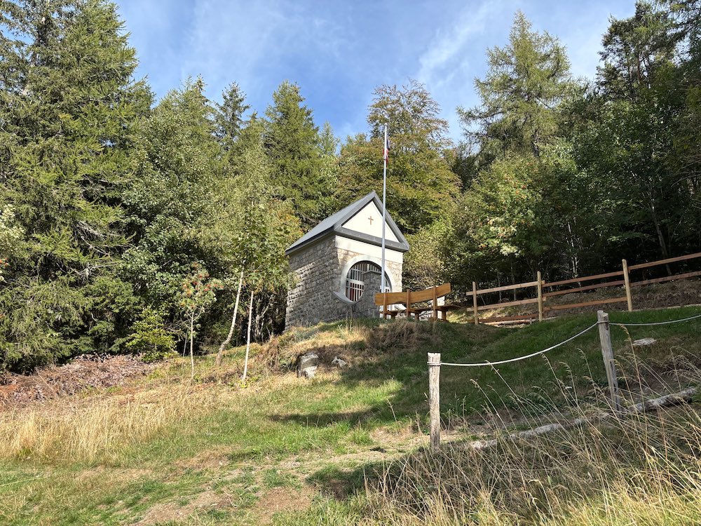 Chapelle située au Sudelkopf, érigée en hommage des combattant tombés sur le front des Vosges.