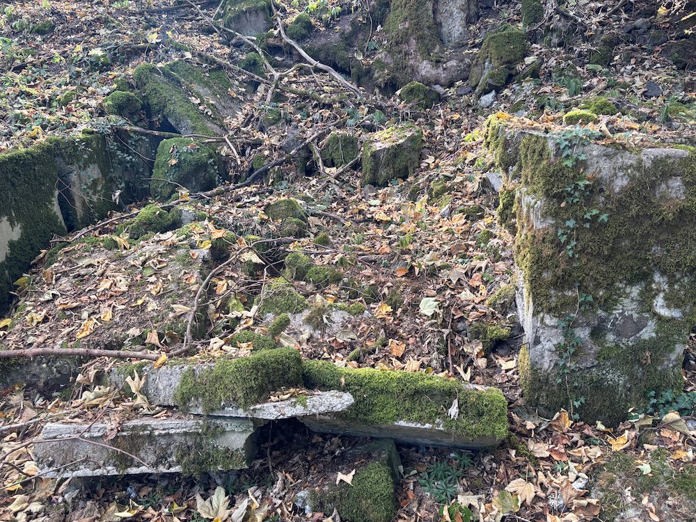Une construction allemande complètement démolie lors de la Première Guerre mondiale dans le secteur du Holzwasen.